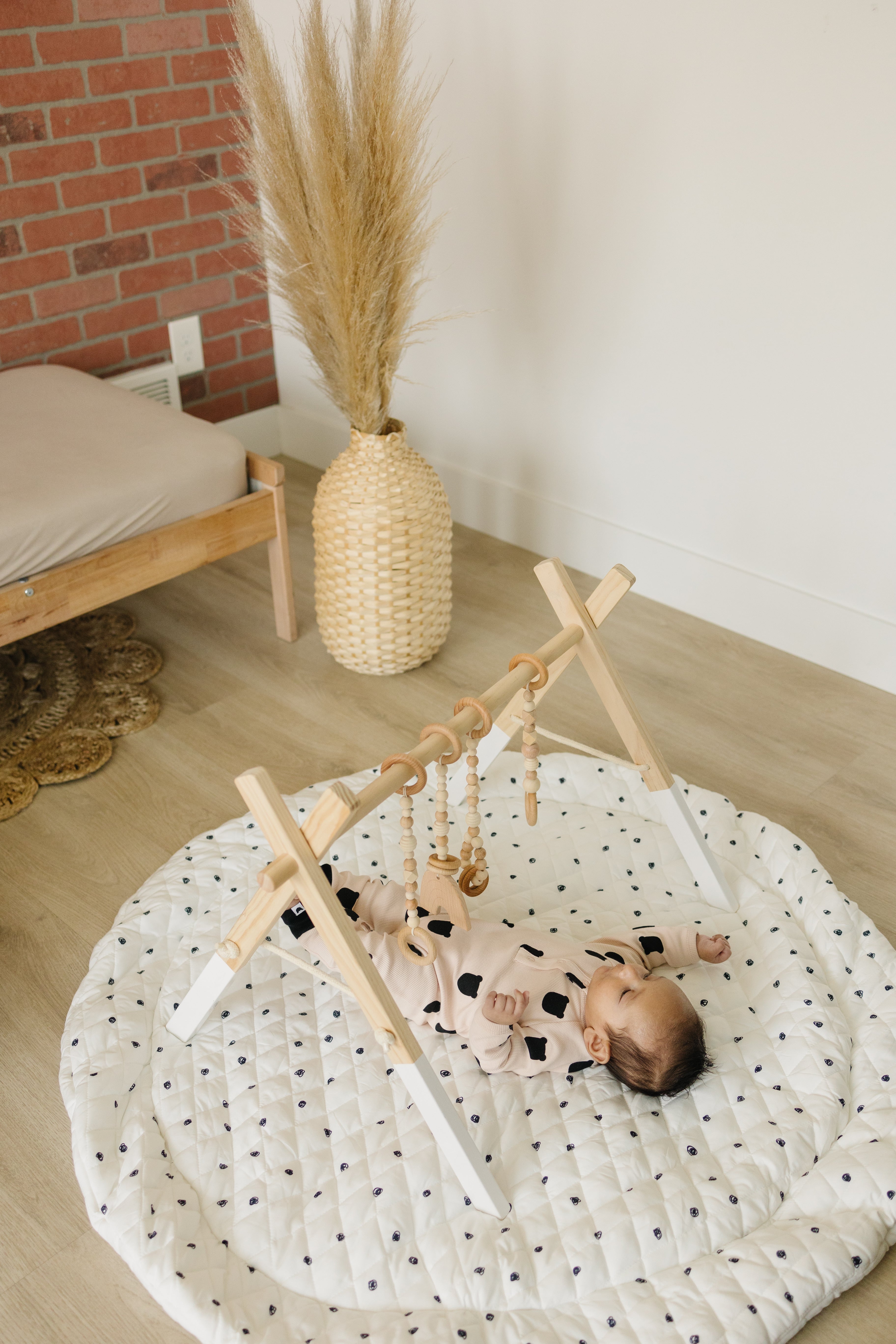 Free standing baby gym online